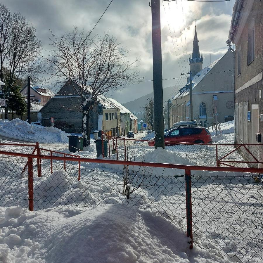 U Vahy Jachymov Leilighet Eksteriør bilde